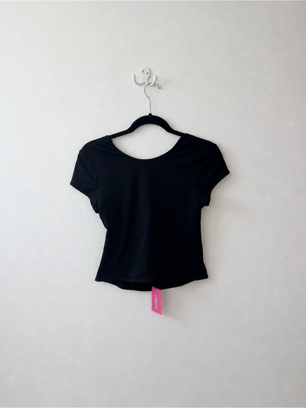 edikted bambi open back black t shirt
